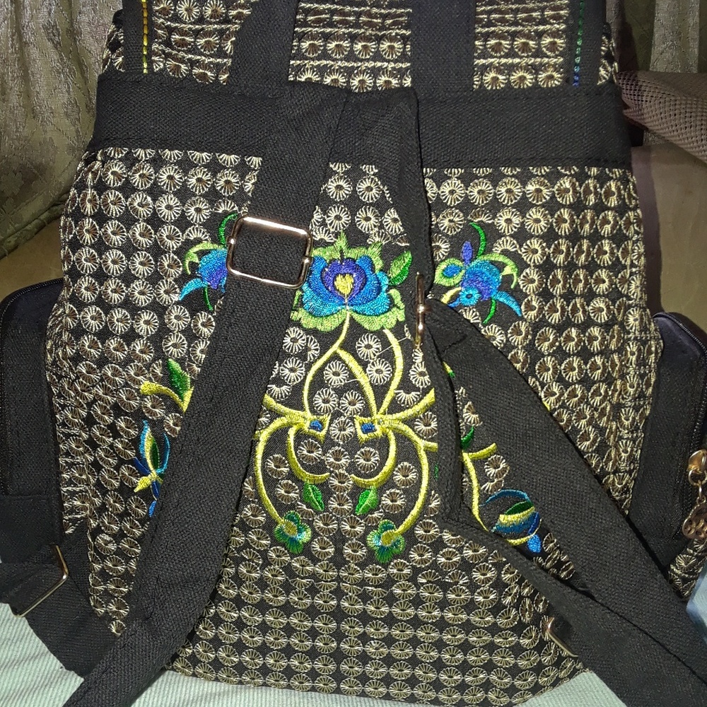 Backpack - Picture 2 of 3